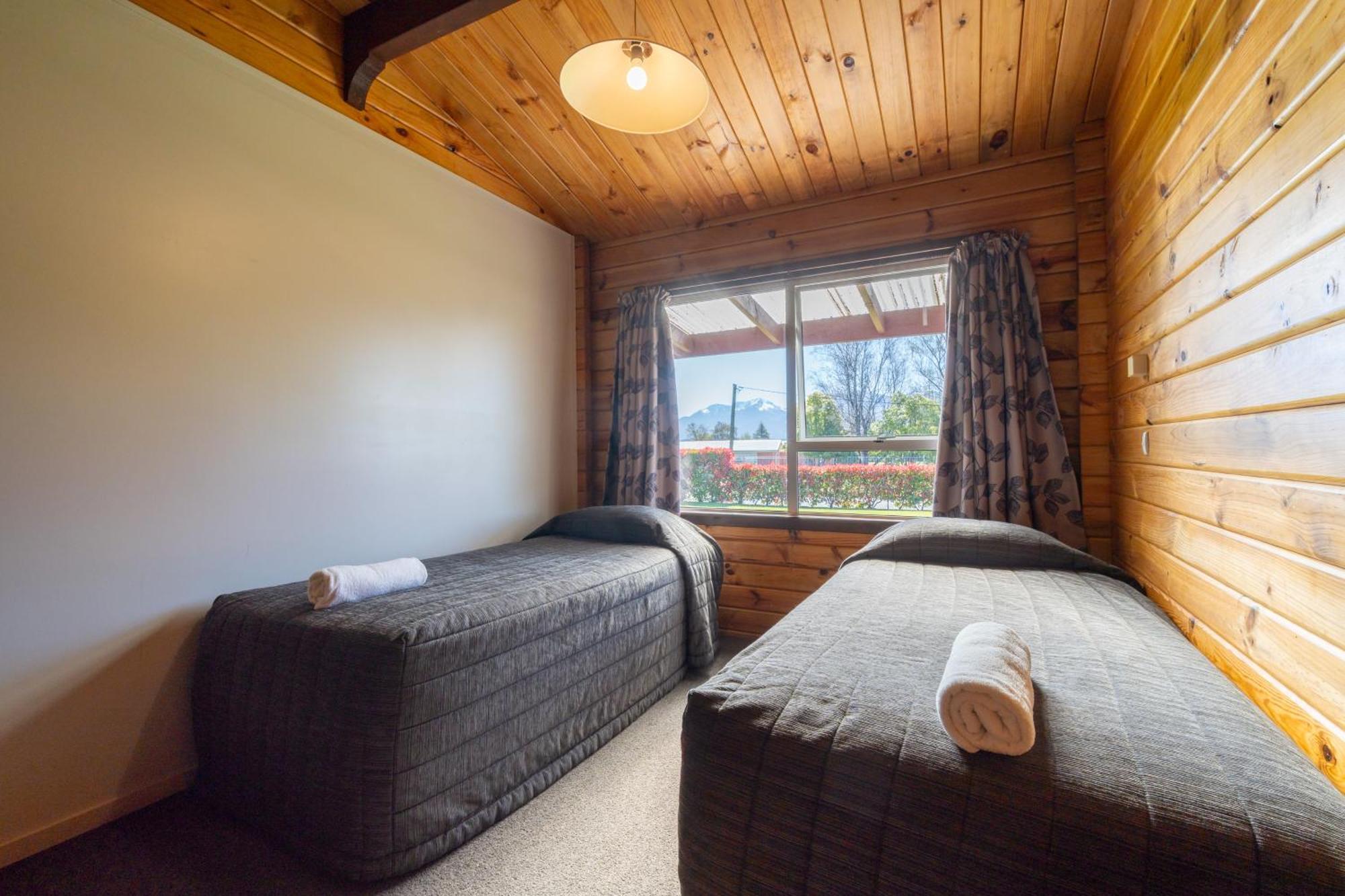 Te Anau Top 10 Holiday Park And Motels Екстериор снимка