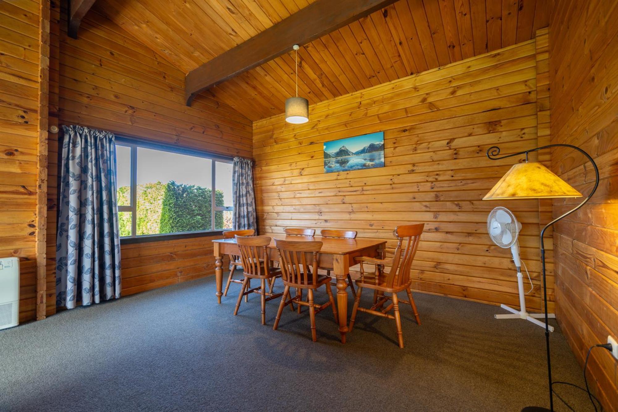 Te Anau Top 10 Holiday Park And Motels Екстериор снимка