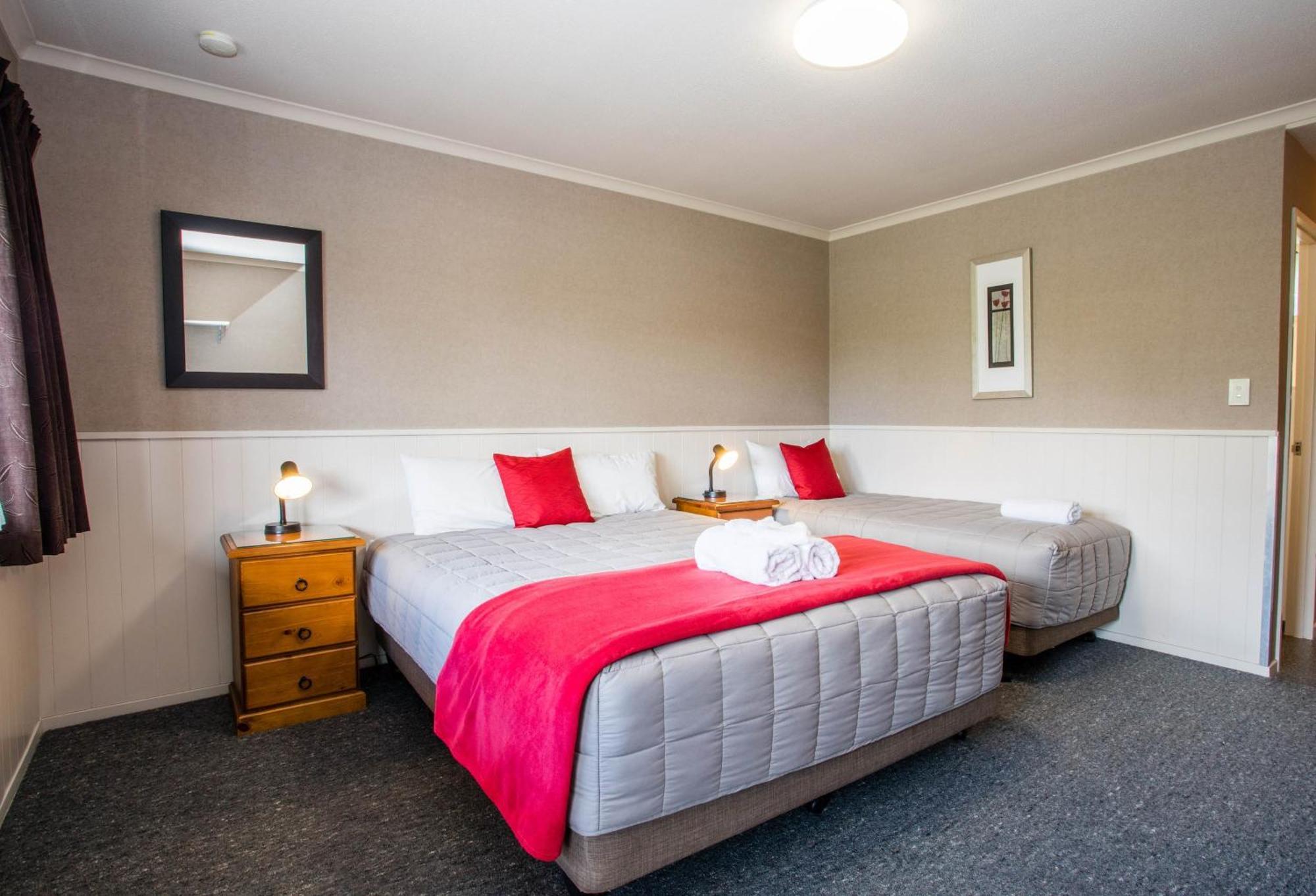 Te Anau Top 10 Holiday Park And Motels Екстериор снимка